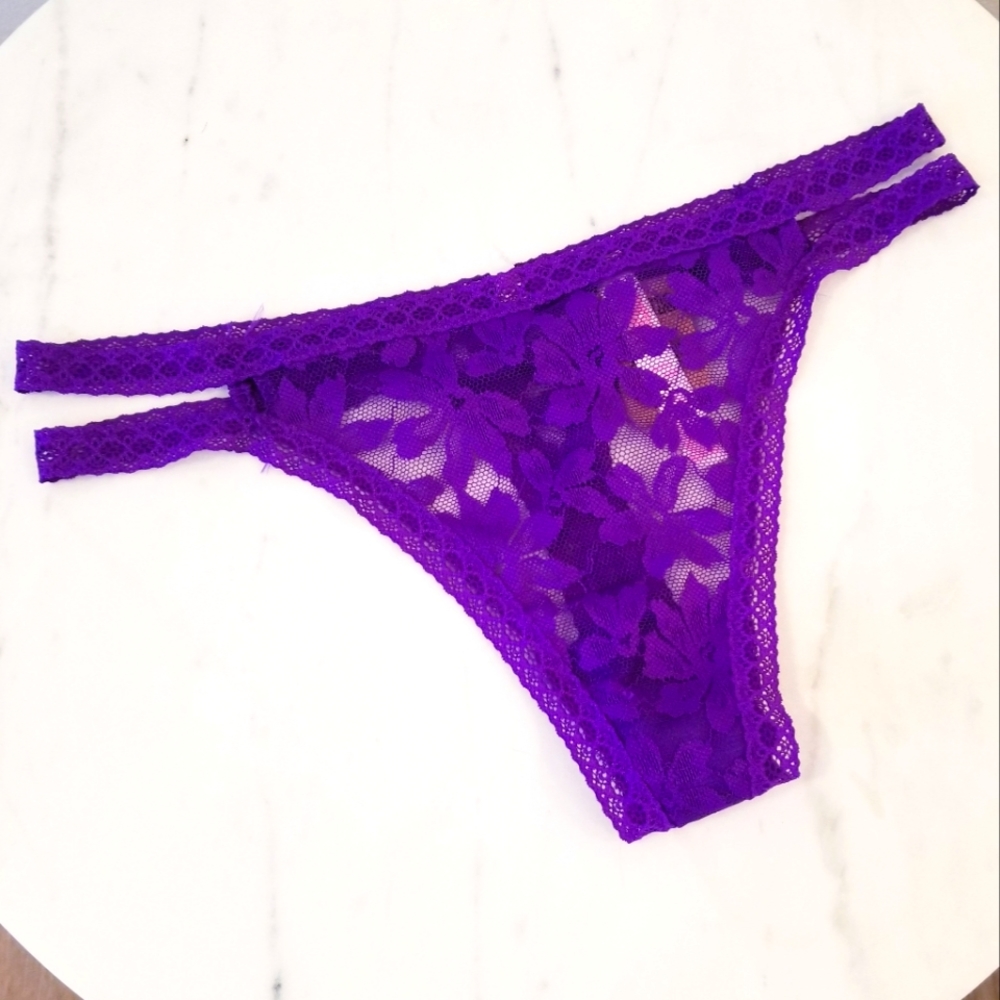 Victoria's Secret PINK Strappy Floral Lace Thong Panty NWT - Picture 9 of 11